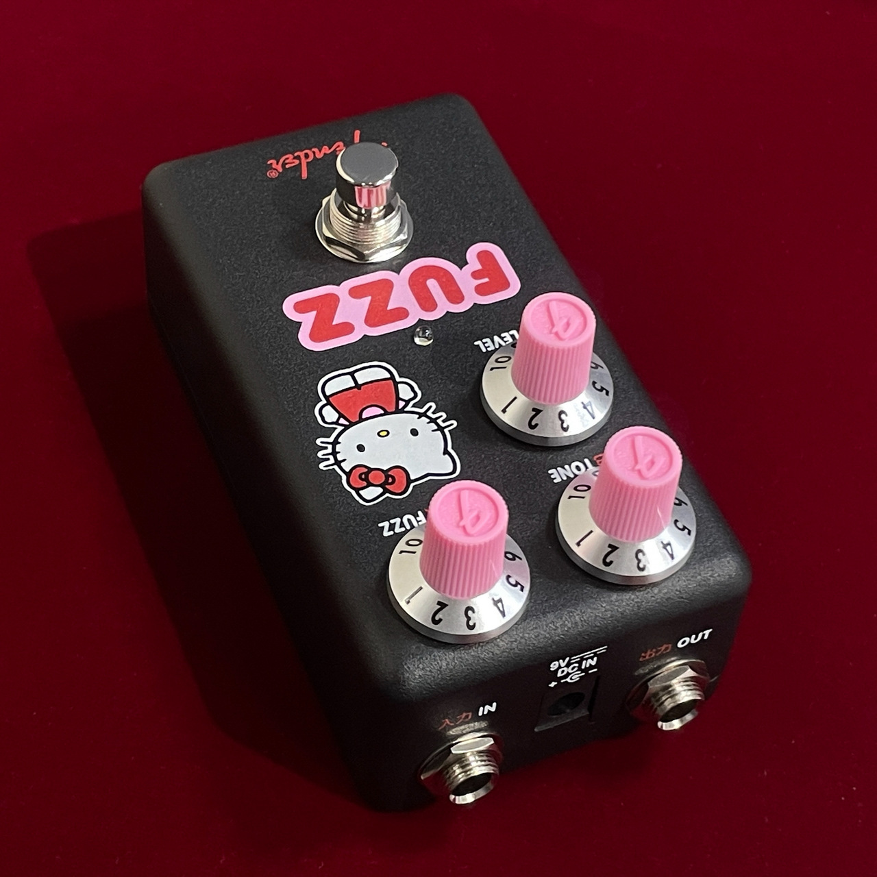 希少限定品　Fender Hello Kitty Fuzz ペダル 0234557005_fen_pdl_frt_1_nr.png