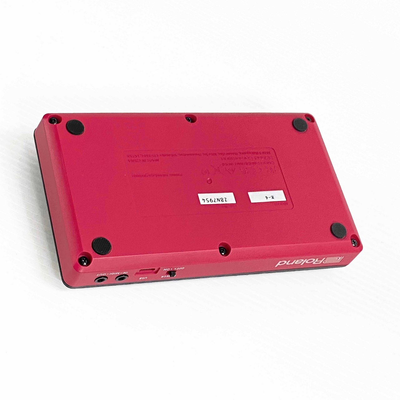 AIRA_E-4_Front_Angle_grande.