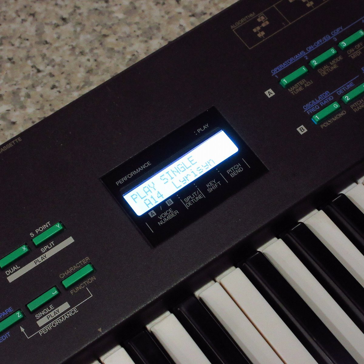 YAMAHA DX21 