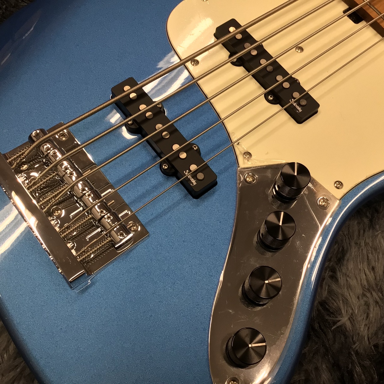 Sadowsky MetroExpress MX21 VJ5 Maple Fingerboard / Ocean Blue