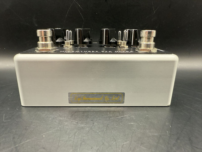 Darkglass B7K ULTRA V1 ベースエフェクター Microtubes B7K Ultra with Aux In – Darkglass