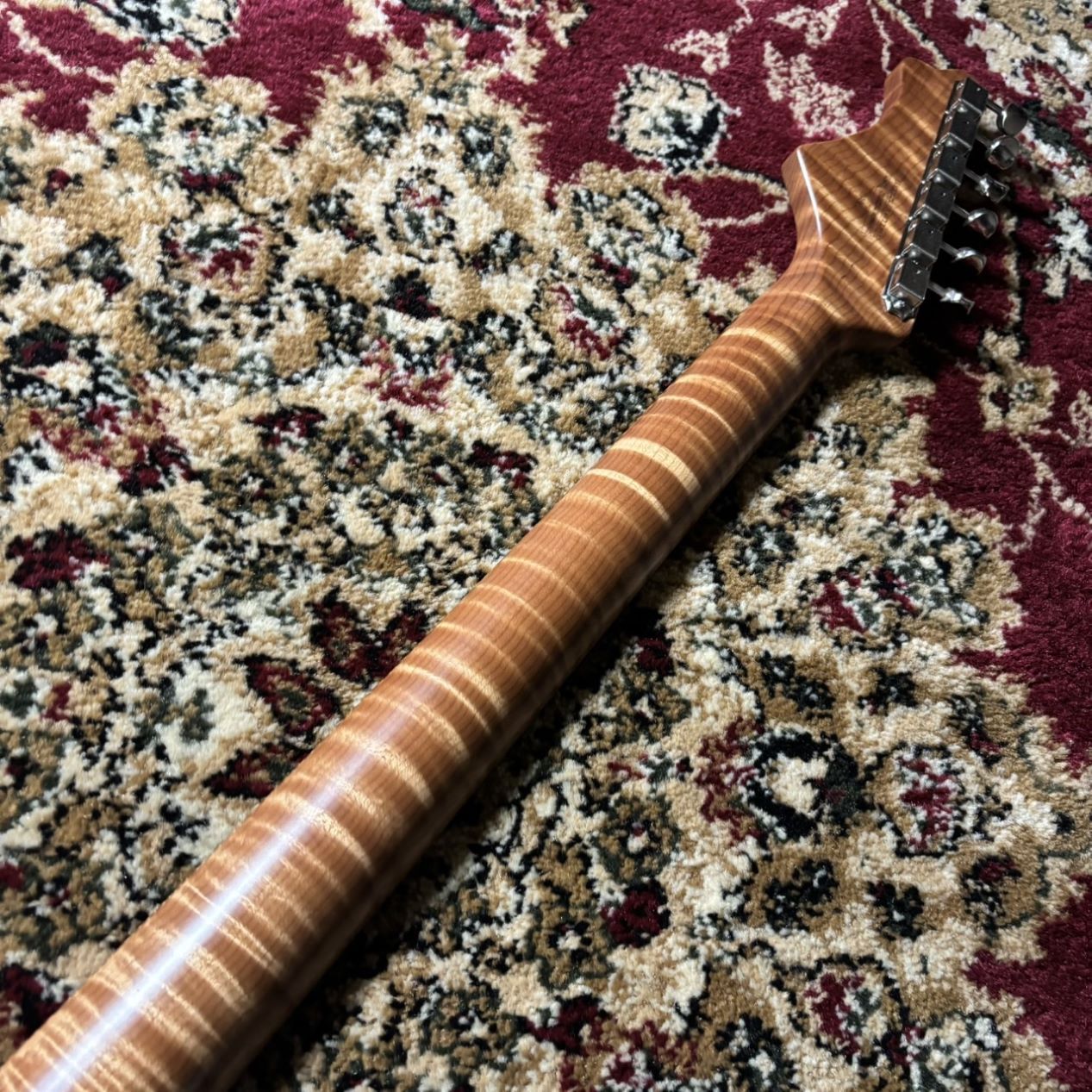 infinite 【極上バリ虎ネック】 Trad Fullsize ST ローストフレイム