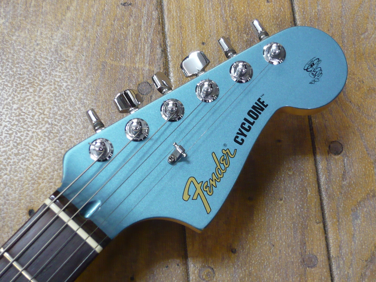 Fender USA CYCLONE（中古）【楽器検索デジマート】