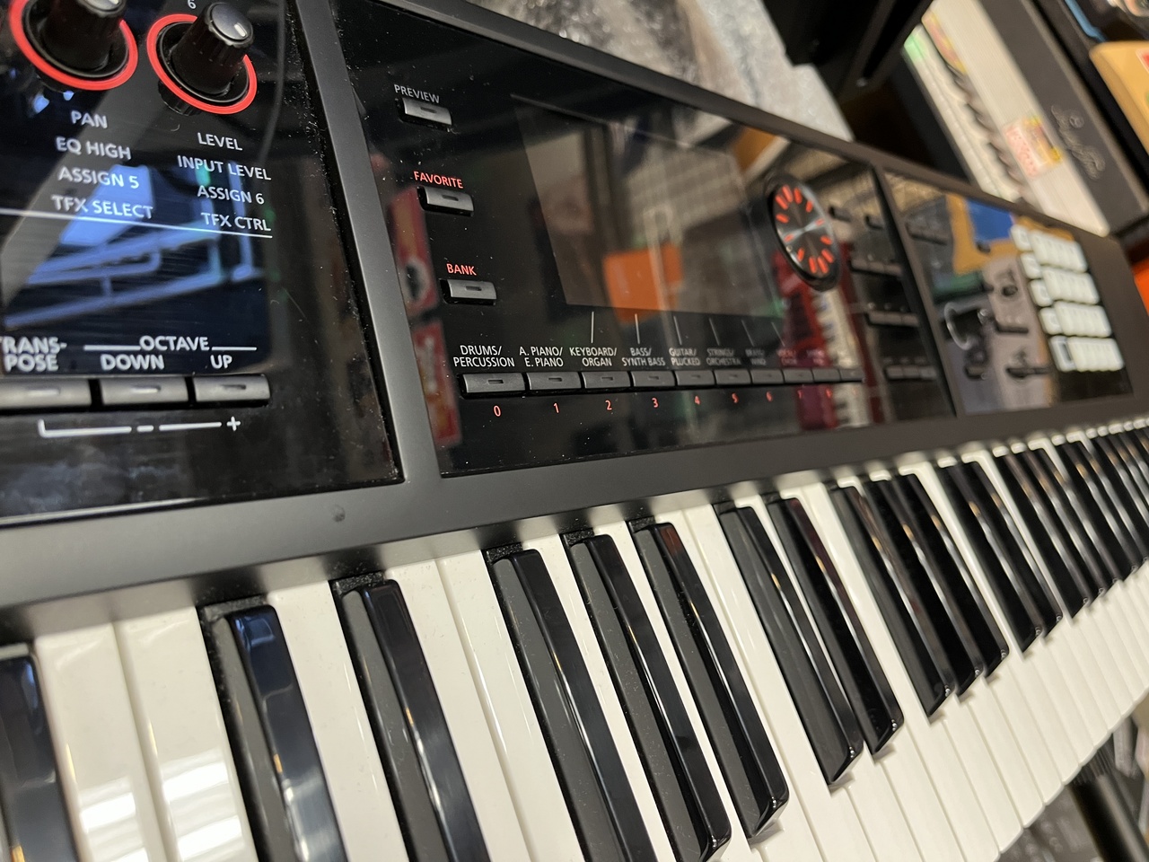 Roland FA-07【中古】（中古）【楽器検索デジマート】