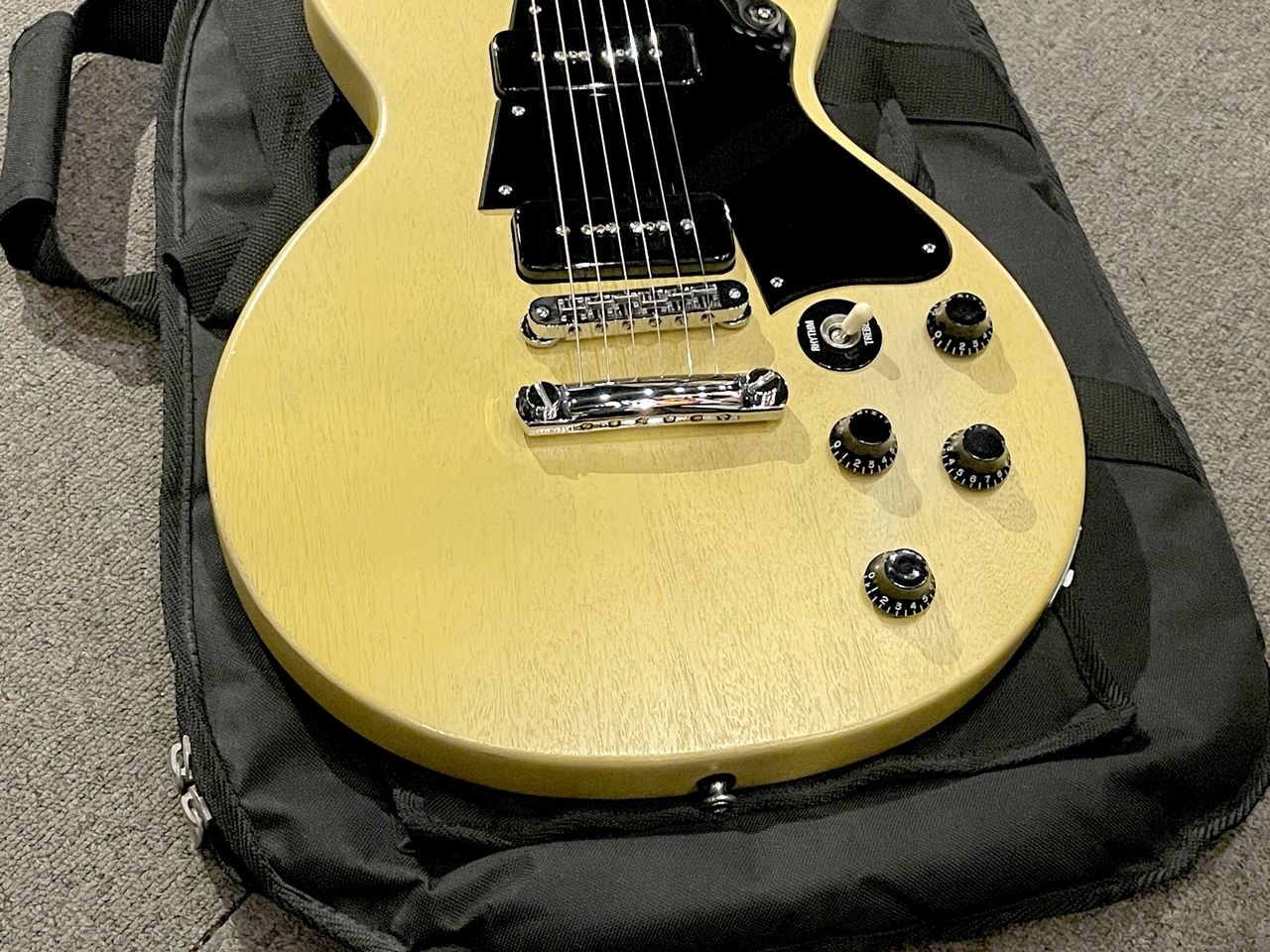 Gibson Les Paul Special Double Cutaway Faded TV Yellow（中古