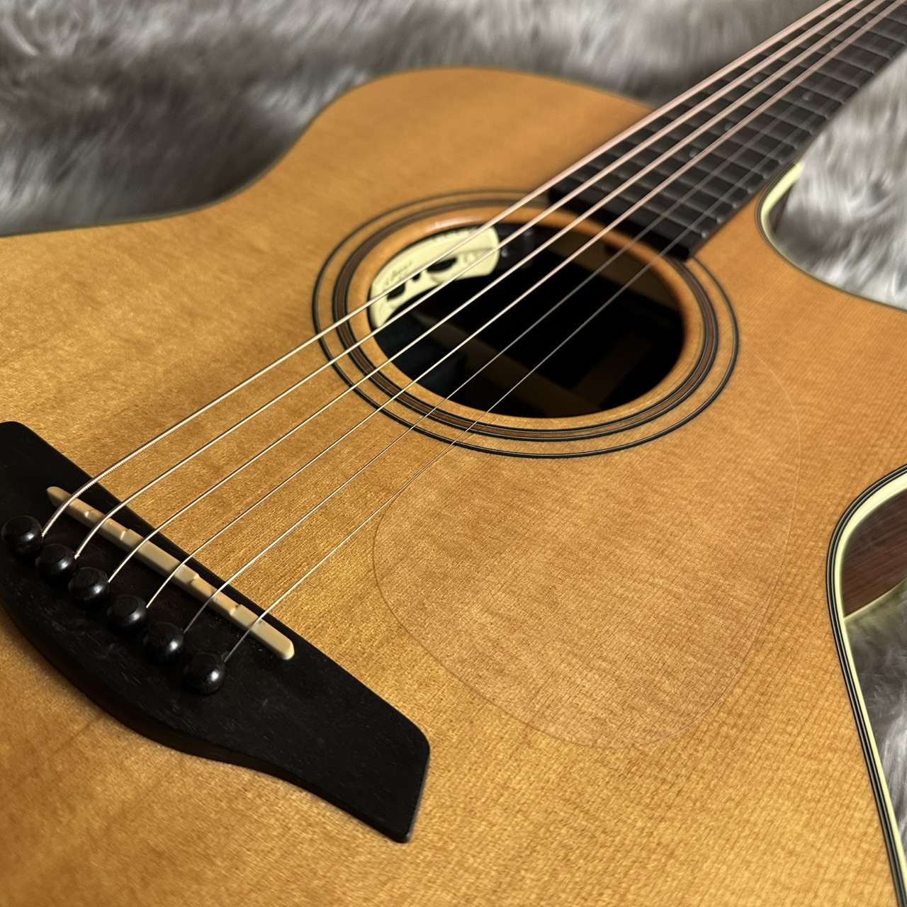 Furch Green OMc-SR【現物画像】（中古/送料無料）【楽器検索デジマート】