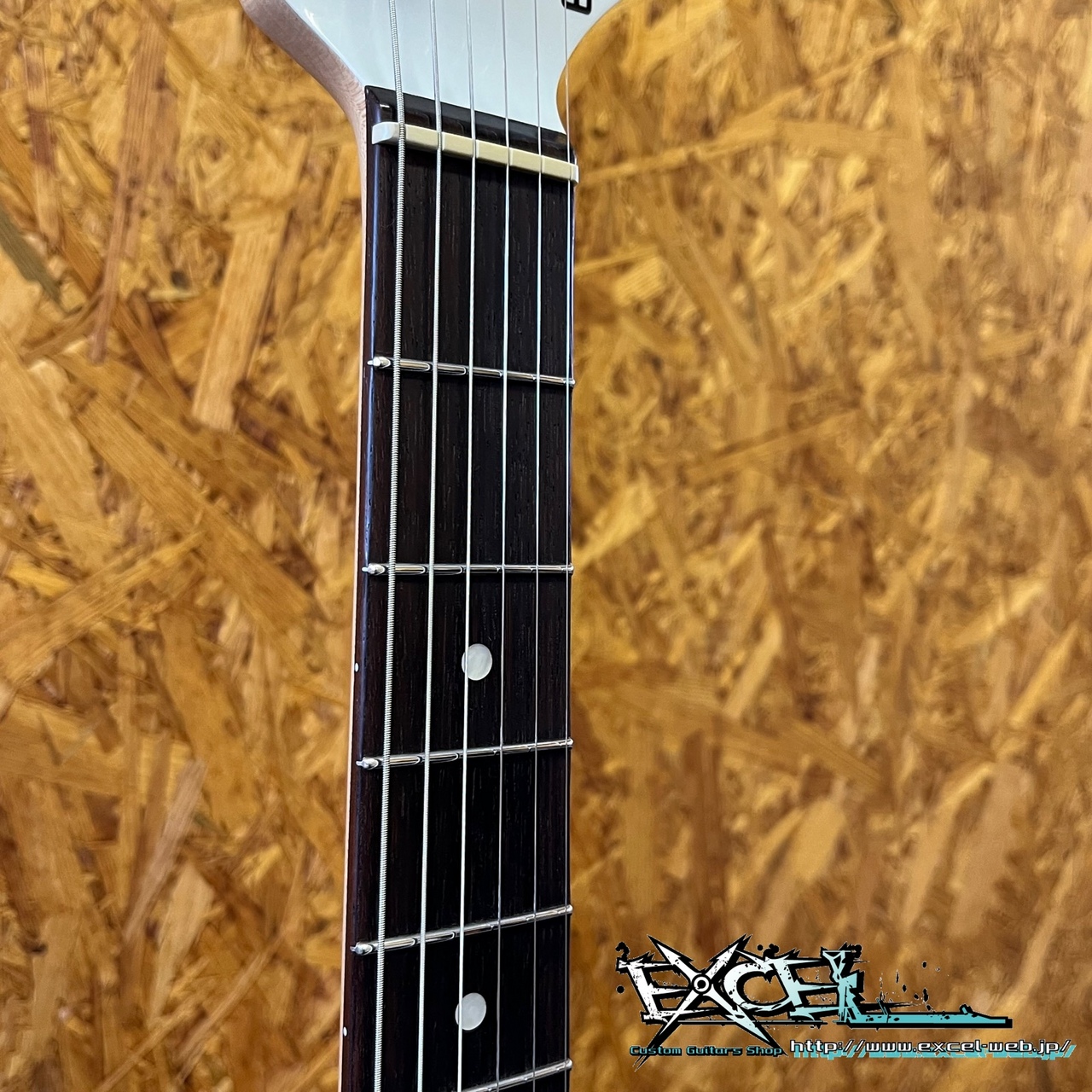 EXTREME GUITAR FORCE HYPER-S (Carrara White Metallic)「Black Cloud 