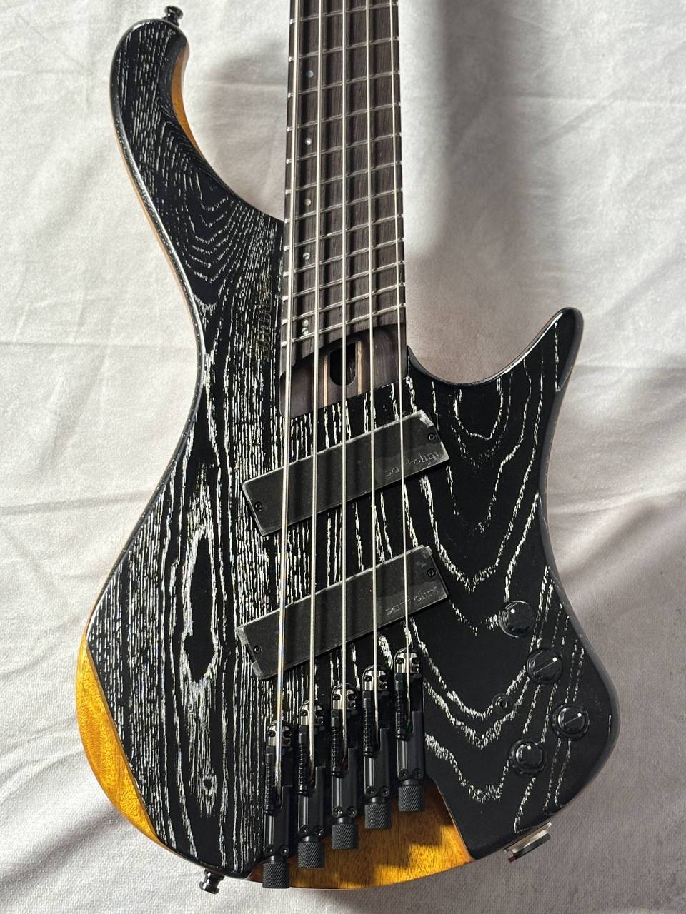 Ibanez EHB1135MS SKL ヘッドレス ファンドフレット エレキベース 5弦