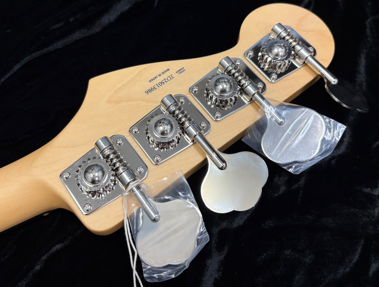 Fender Made in Japan Limited Hybrid II Jazz Bass, Blanc（新品