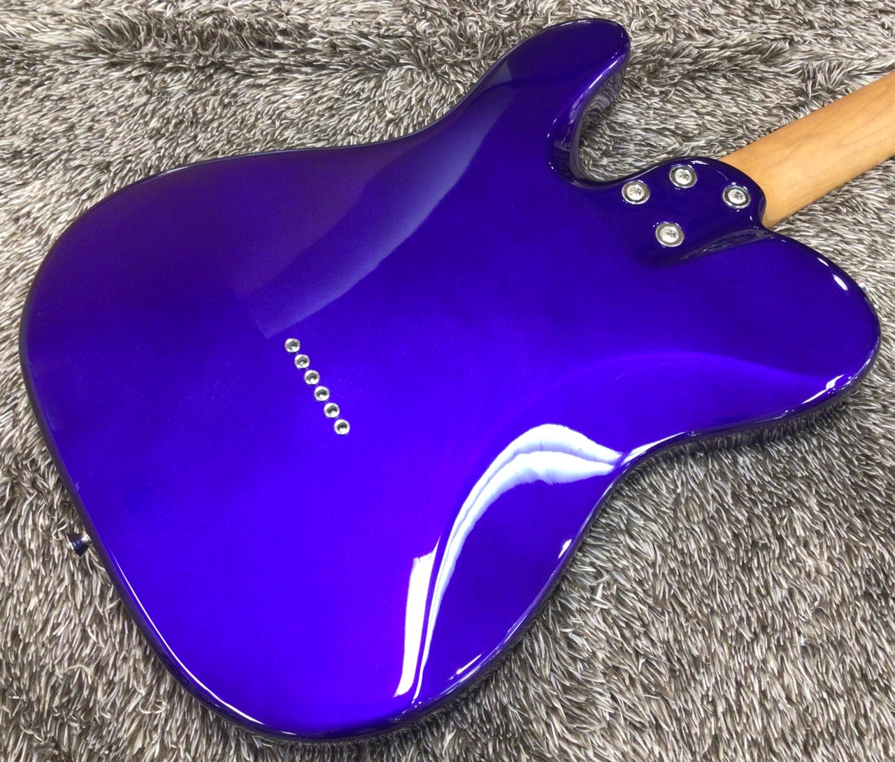 Bacchus エレキベース ダークブルー 22フレット Bacchus】 ステンレスフレットやコイルタップスイッチを採用した