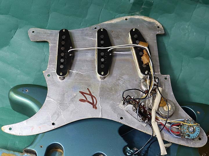 Fender THE STRAT LPB （ビンテージ）【楽器検索デジマート】