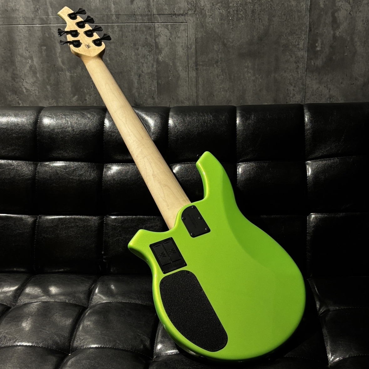 MUSIC MAN BONGO 6 HH/M/Mantis Green 6弦エレキベース（新品/送料無料