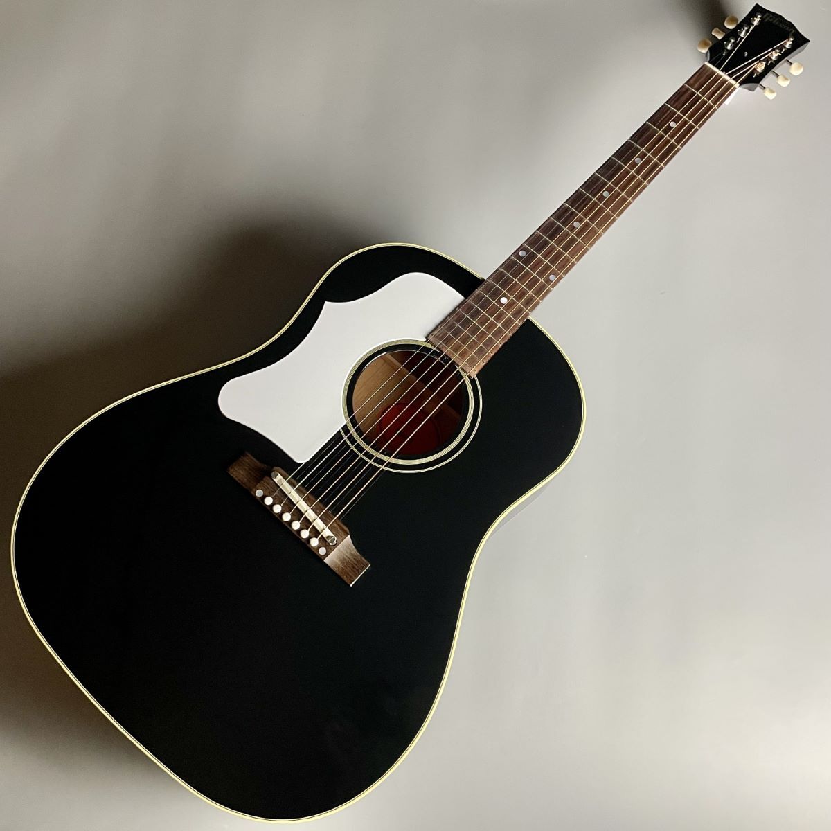 Gibson J-45 エボニーブラック1960モデル ピックアップ搭載