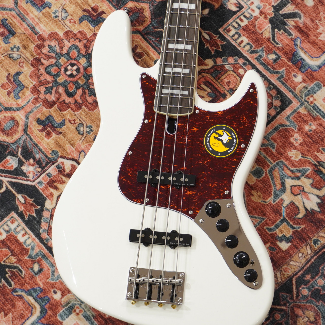 Sire Marcus Miller V7 2nd Generation Alder 4-String AWH (Antique