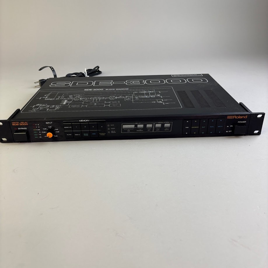Roland SDE-3000