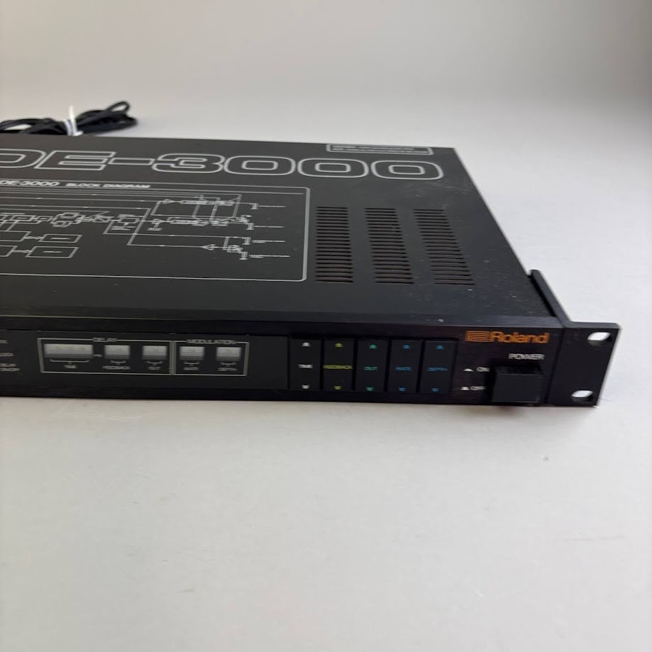 中古】ROLAND SDE-3000 デジタルディレイ（ラックマウント型）