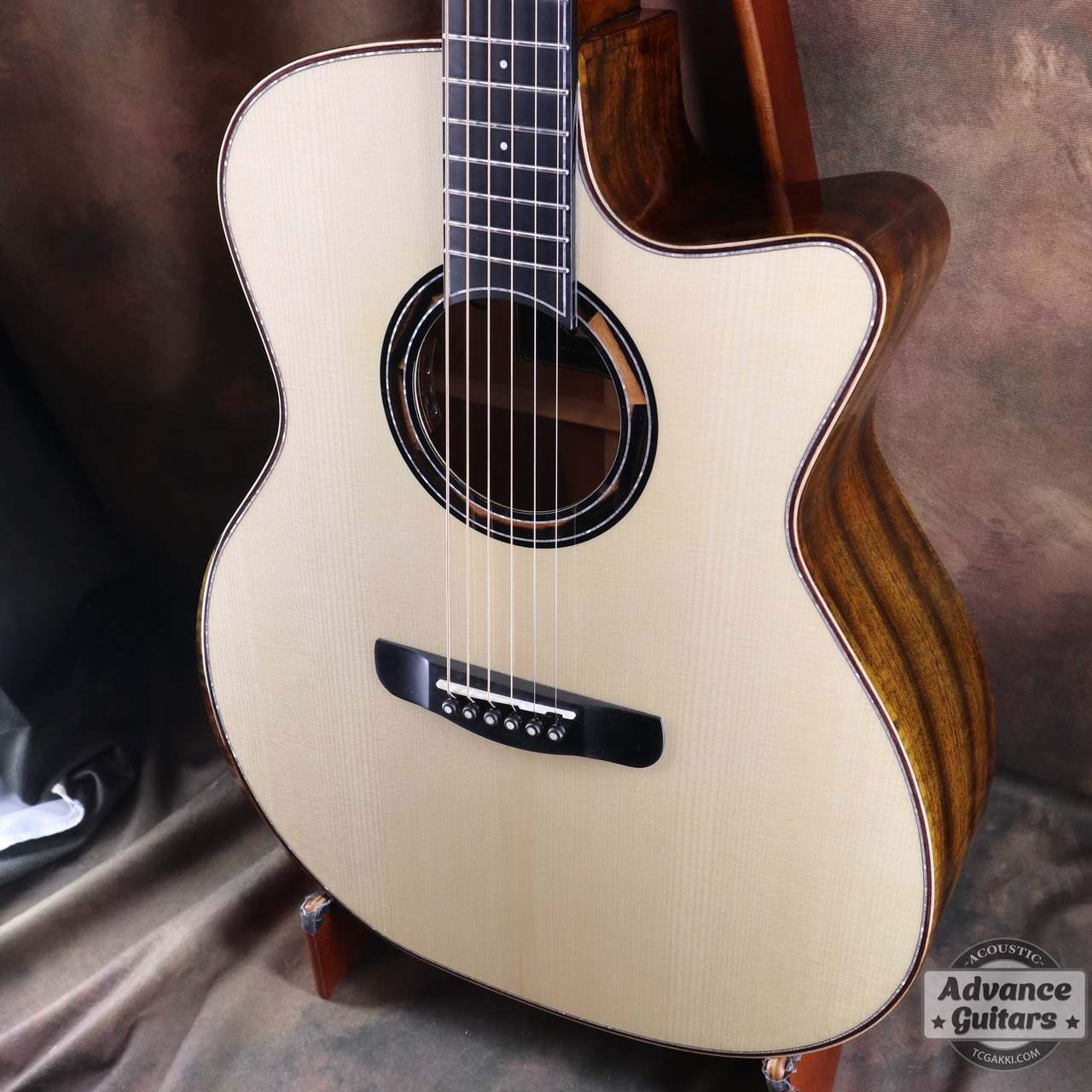 Merida 【新品】Merida 2025年製 BLACK HOLE-EQ（新品）【楽器検索