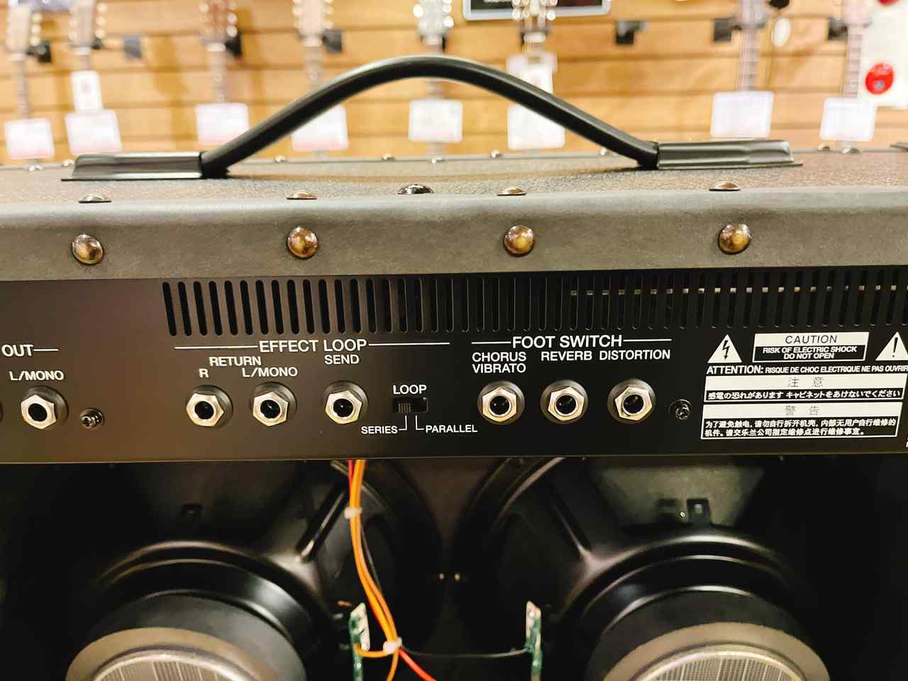 Roland JC-40 Jazz Chorus（新品）【楽器検索デジマート】