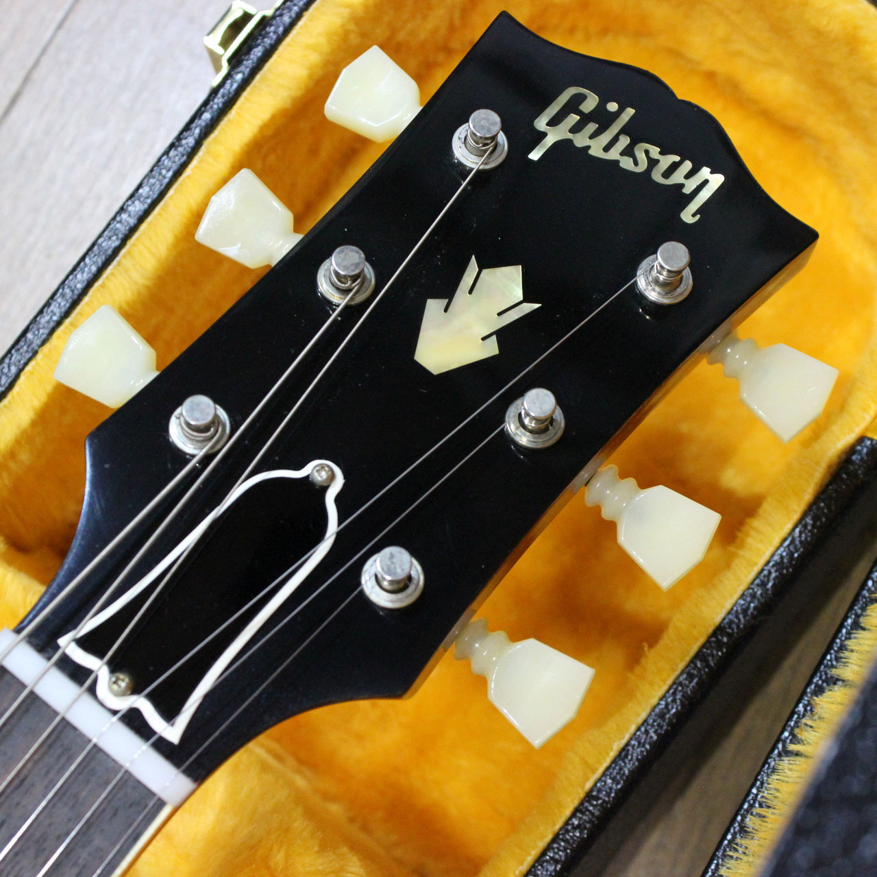 Gibson Custom Shop 1964 SG Standard Reissue with Maestro