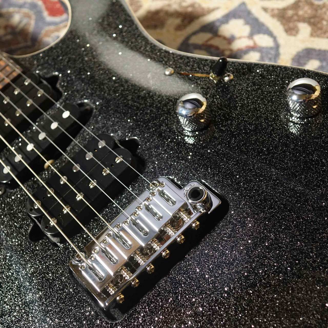 Suhr(正規輸入品) Custom Carve Top modern Graphite Metallic（新品