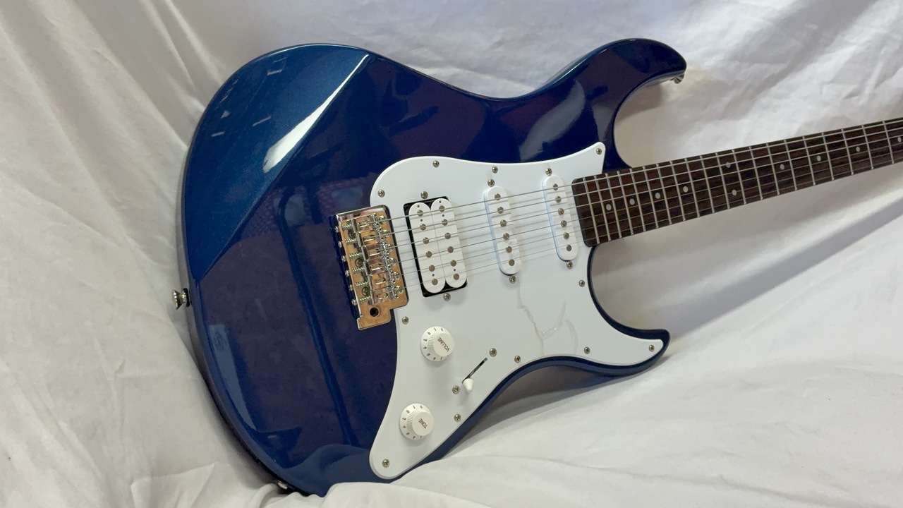 YAMAHA PACIFICA PAC012（中古）【楽器検索デジマート】