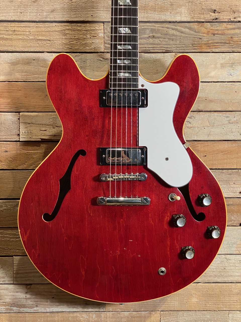 エピフォン RIVIERA 2006年製 クラウンインレイ エピフォン RIVIERA 2006年製 クラウンインレイ