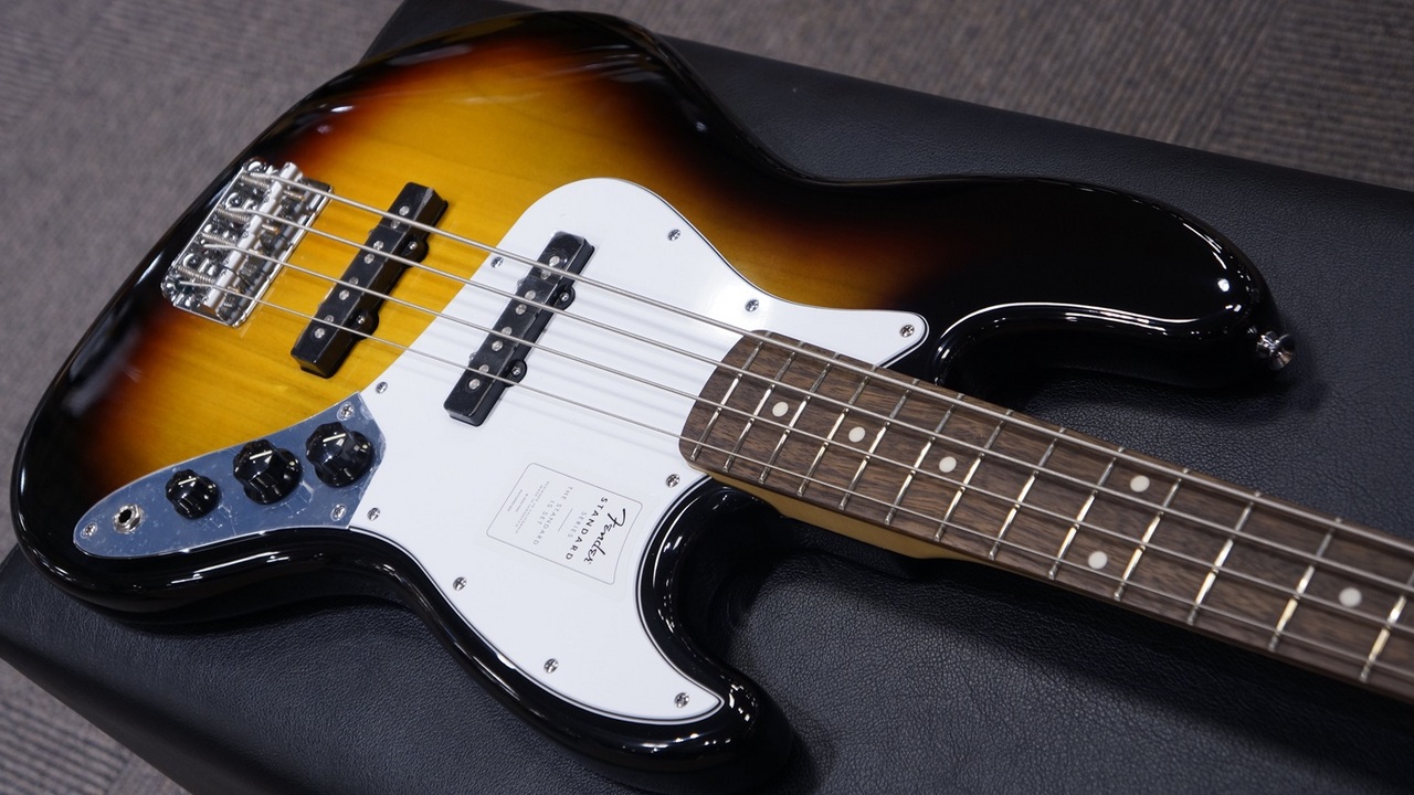 ジャズベース Fender Standard Jazz Bass Laurel Fingerboard White Pickguard / 3