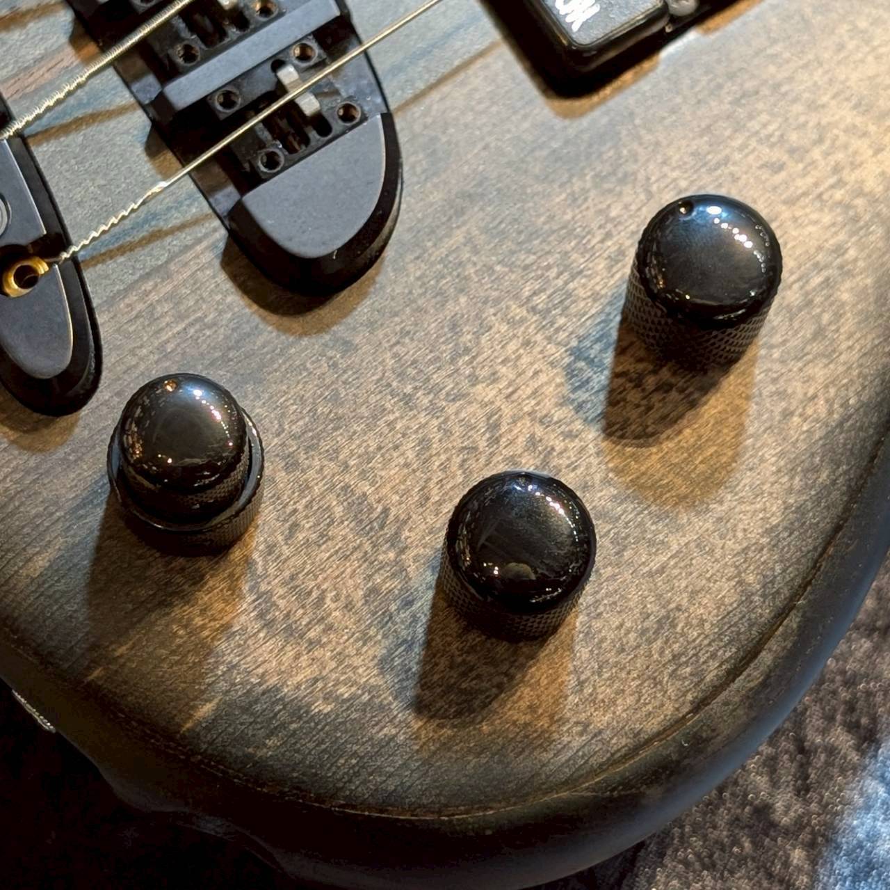 ベース MAYONES Cali 5 ベース MAYONES Cali 5 Mayones Cali 5 Fretless Mini Bass Quilted