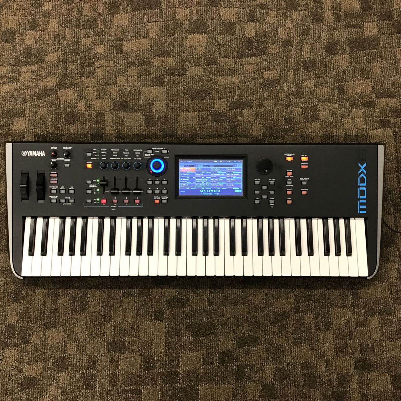 YAMAHA MODX6【現物写真】（中古/送料無料）【楽器検索デジマート】