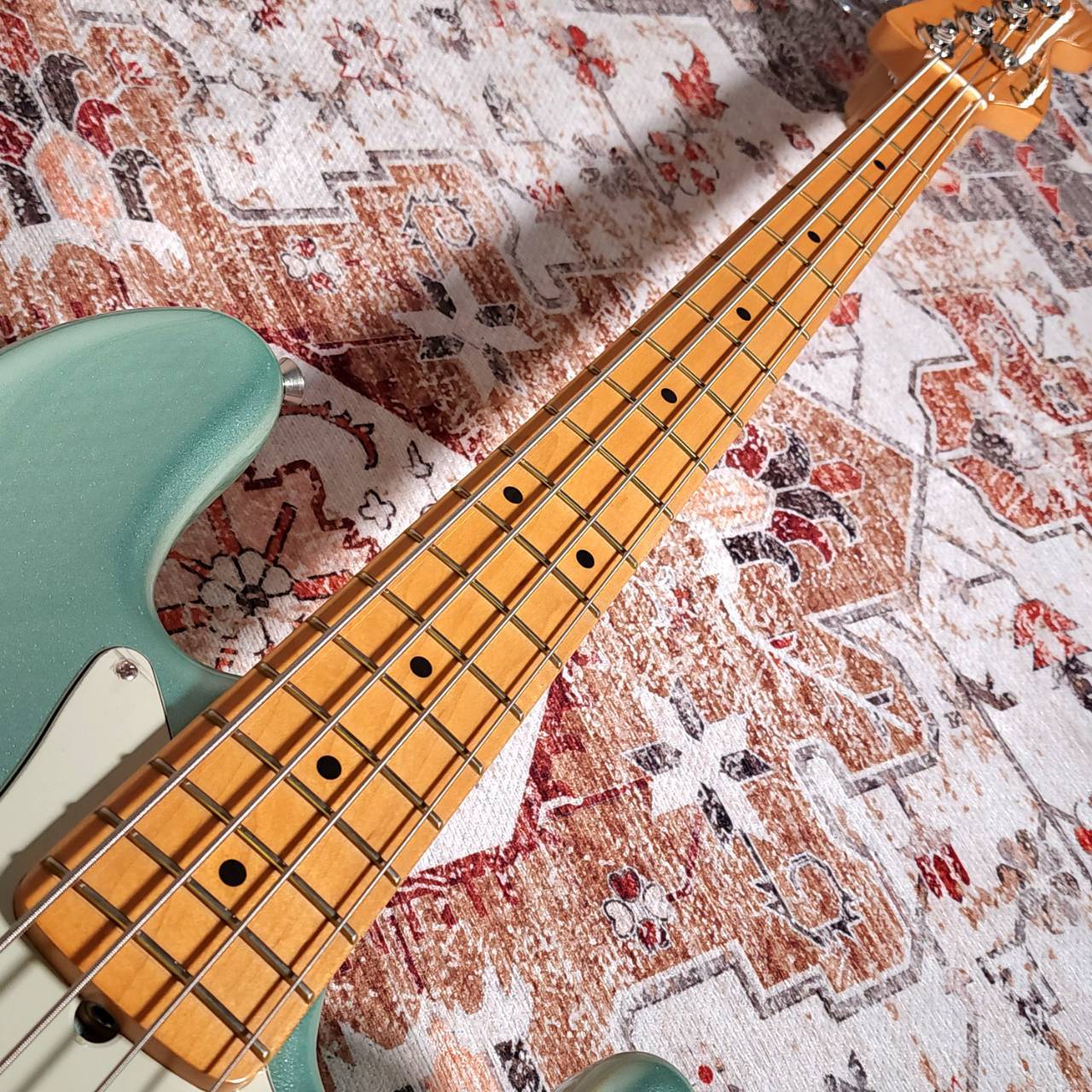 Fender AMERICAN PROFESSIONAL II JAZZ BASS -Mystic Surf Green