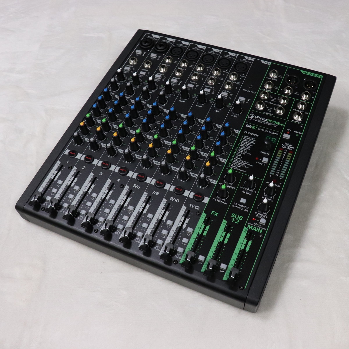 Mackie ProFX12v3 【梅田店】（中古/送料無料）【楽器検索デジマート】