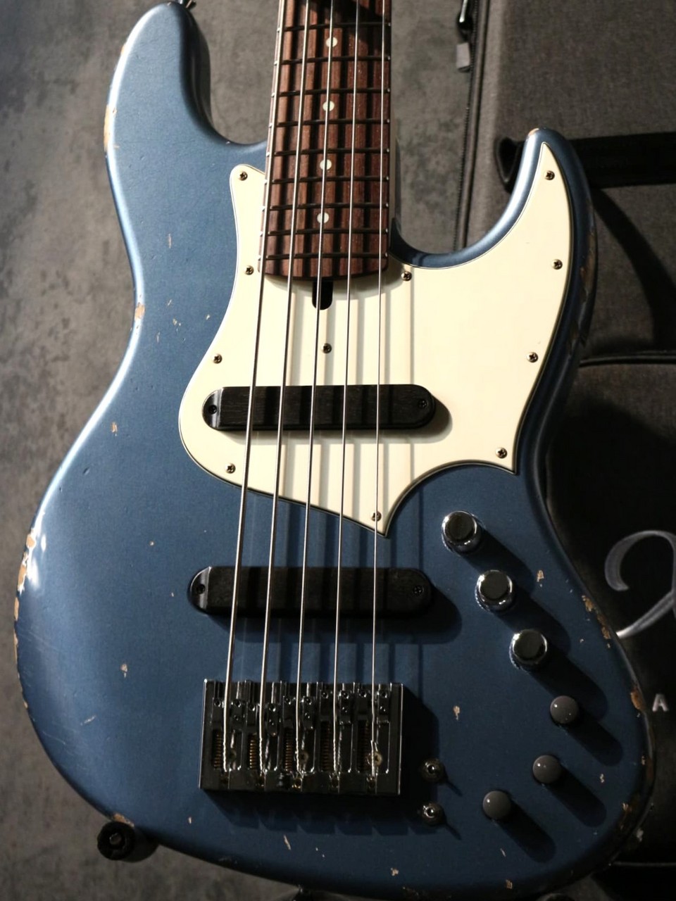 エレキベース ブルー ソリッドボディ Xotic XJ-1T 5st Medium Aged -Dark Lake Placid Blue- #3420【4.43kg