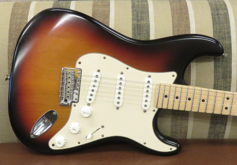 【最終値下げ】Fender USA Highway One 1 ストラト Fender Highway 1 Stratocaster Crimson Red Transparent 2003