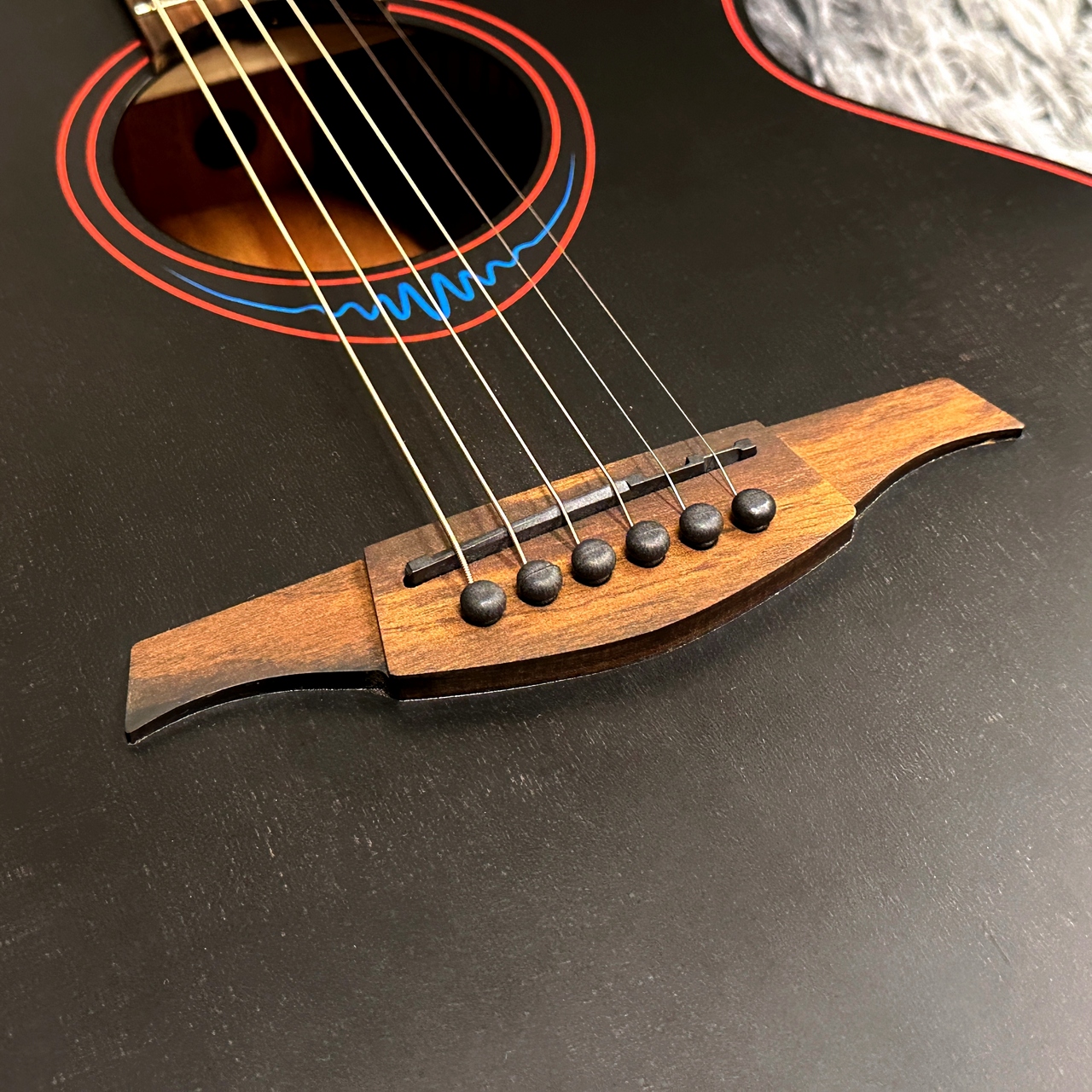 LAG Guitars TBW1TE -Travel Satin Smart Guitar-【アウトレット