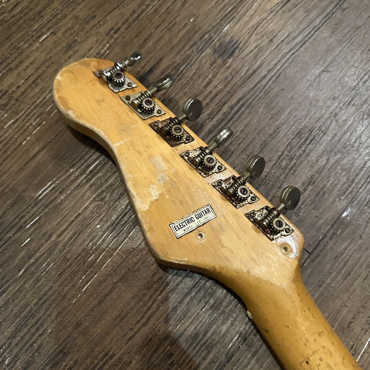 GUYATONE LG-130T 1960年代製エレキギター 1960s Guyatone LG-130T – TR Crandall Guitars