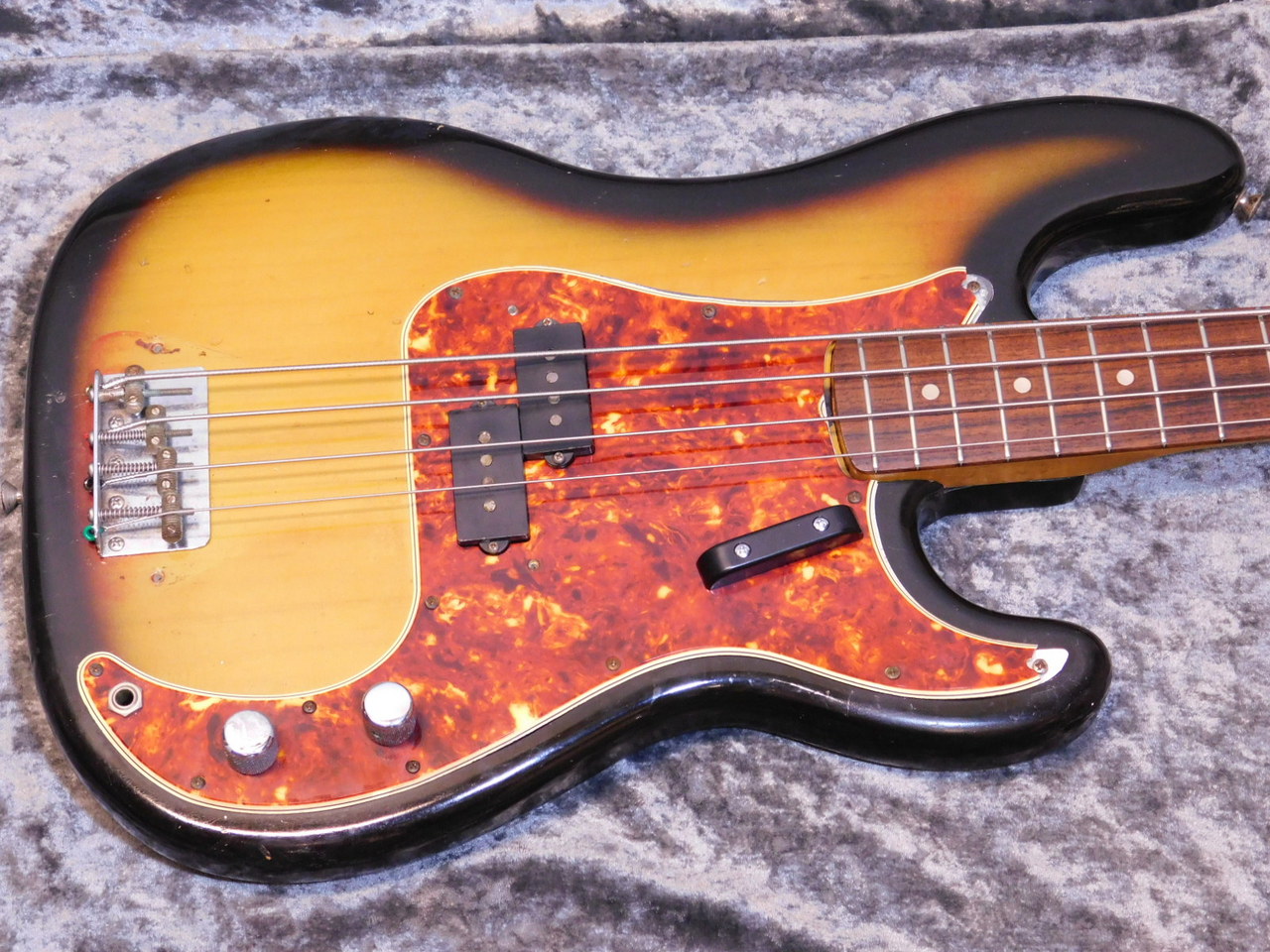 Fender Precision Bass '66 SB/R（ビンテージ）【楽器検索デジマート】