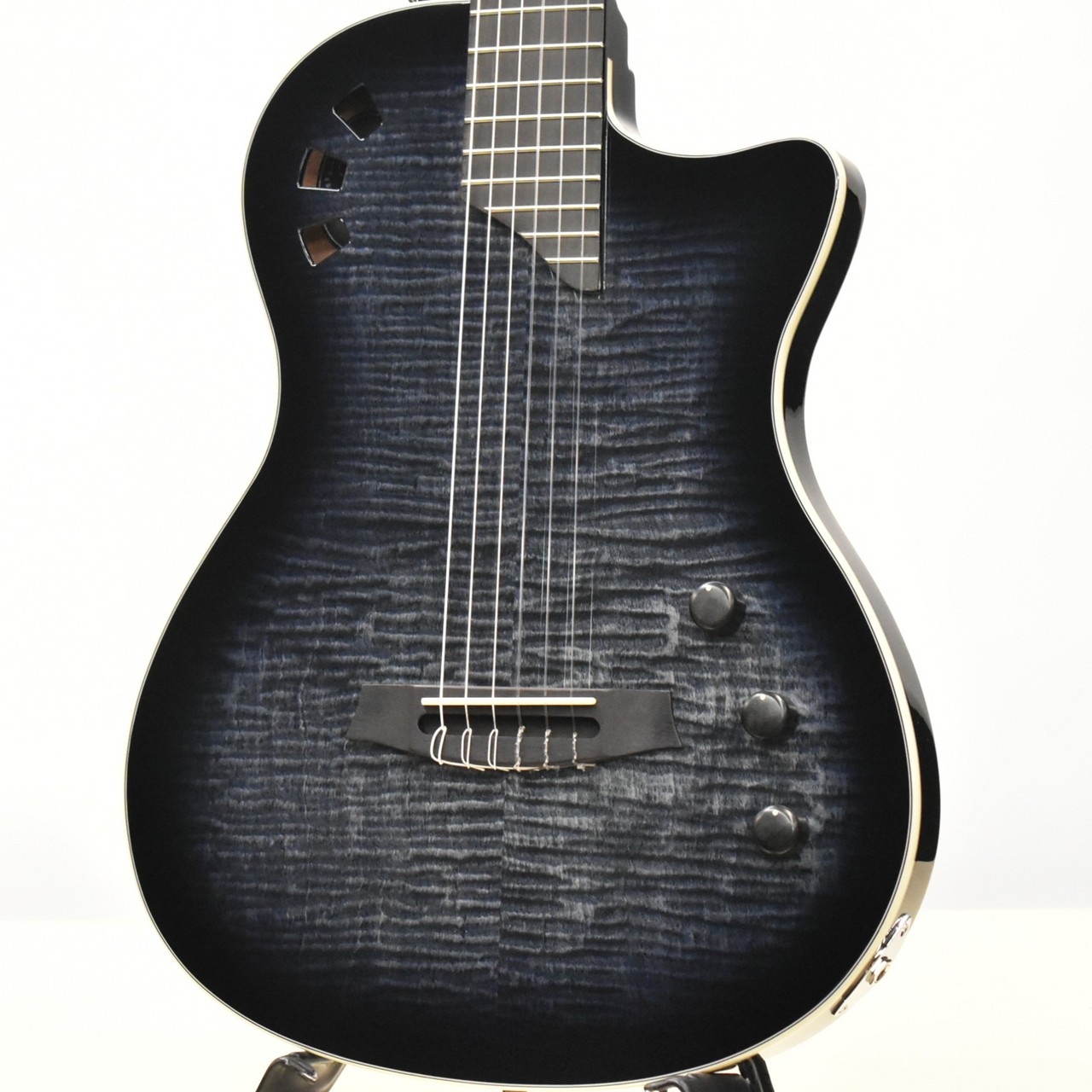 Cordoba 【クロサワ横浜店】Stage Black Burst 【5cm未満の薄胴