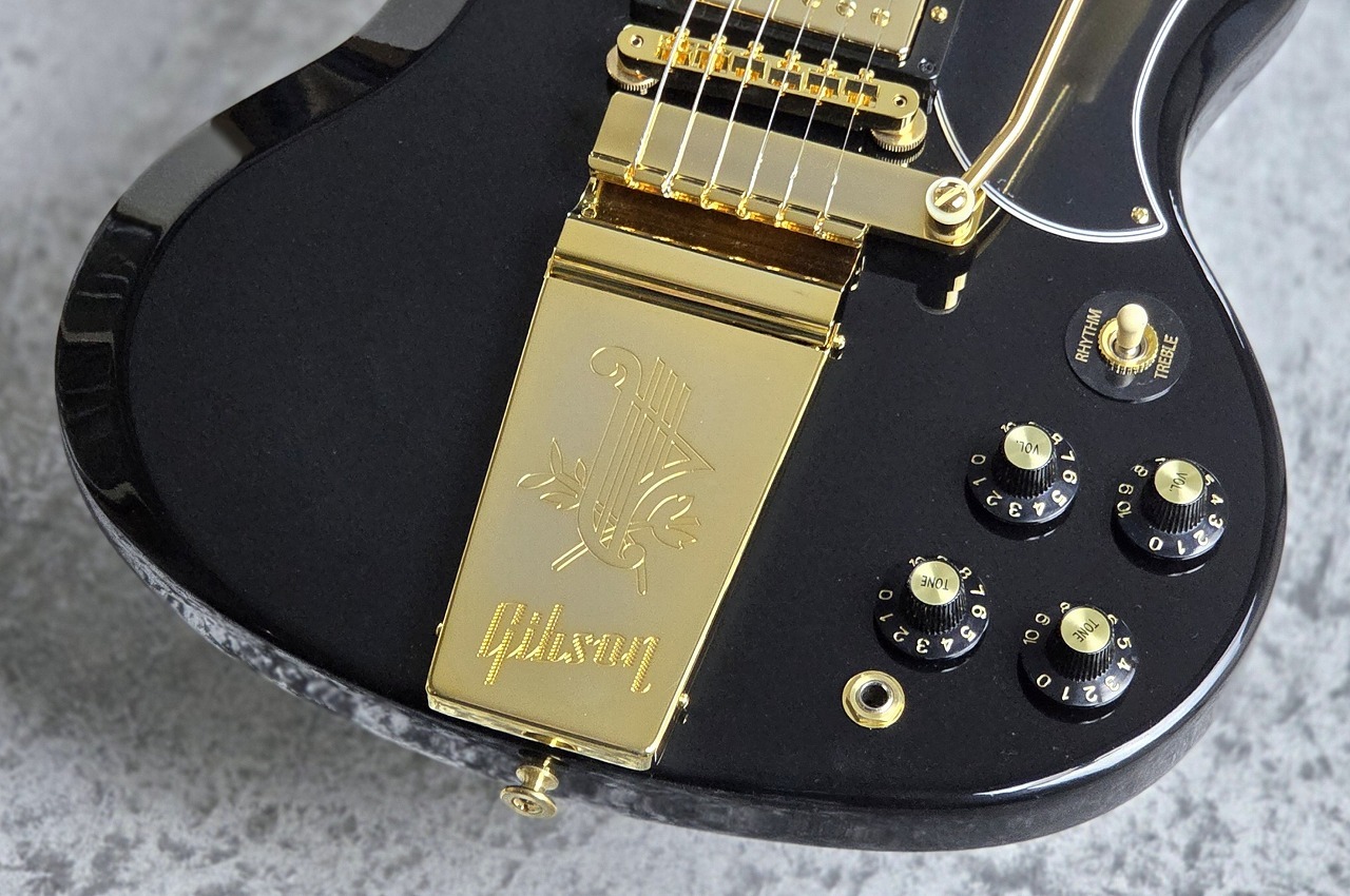 Gibson SG Standard '61 Maestro Vibrola T-Type Ebony Gold Hardware