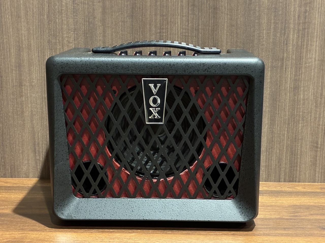 使えるベースアンプ　VOX VX50 BA美品中古 VOX VX50 BA ベースアンプ 動作確認済み（中古/送料無料）【楽器