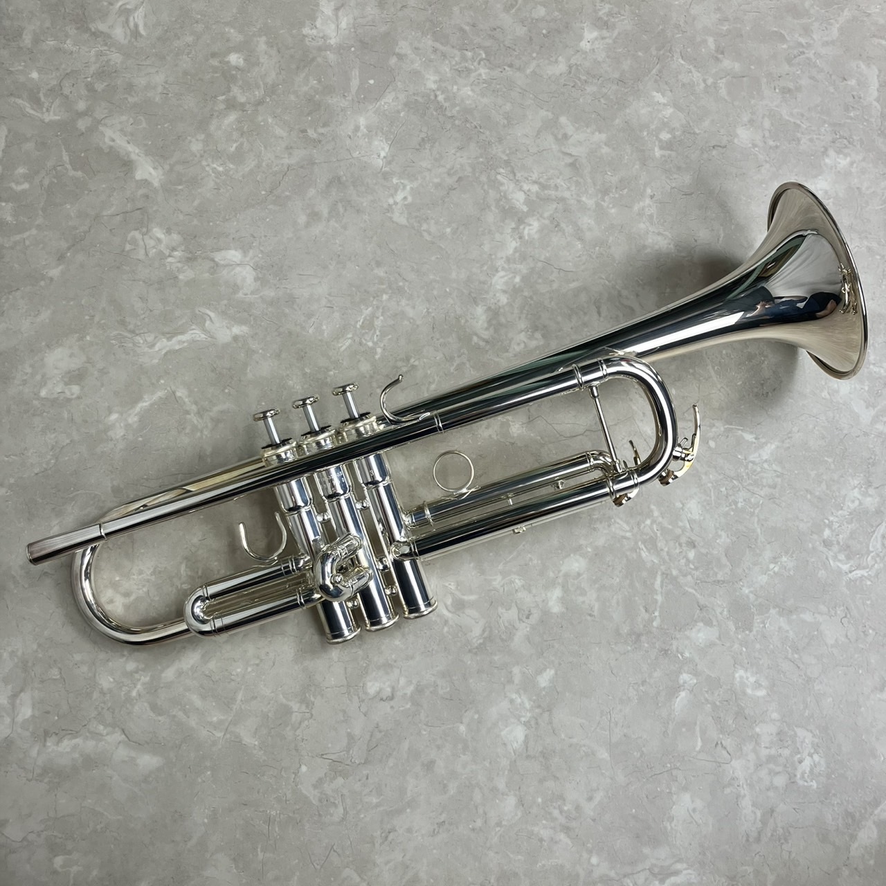 YAMAHA YTR-5335GSIILSE B♭トランペット