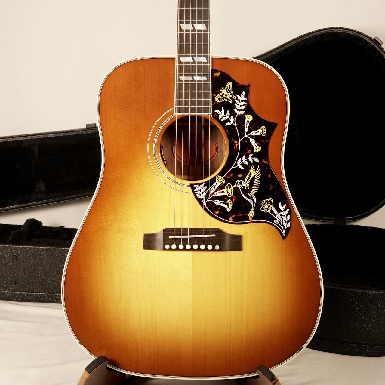 Gibson Custom Shop Hummingbird Koa Carpathian Spruce Honeyburst