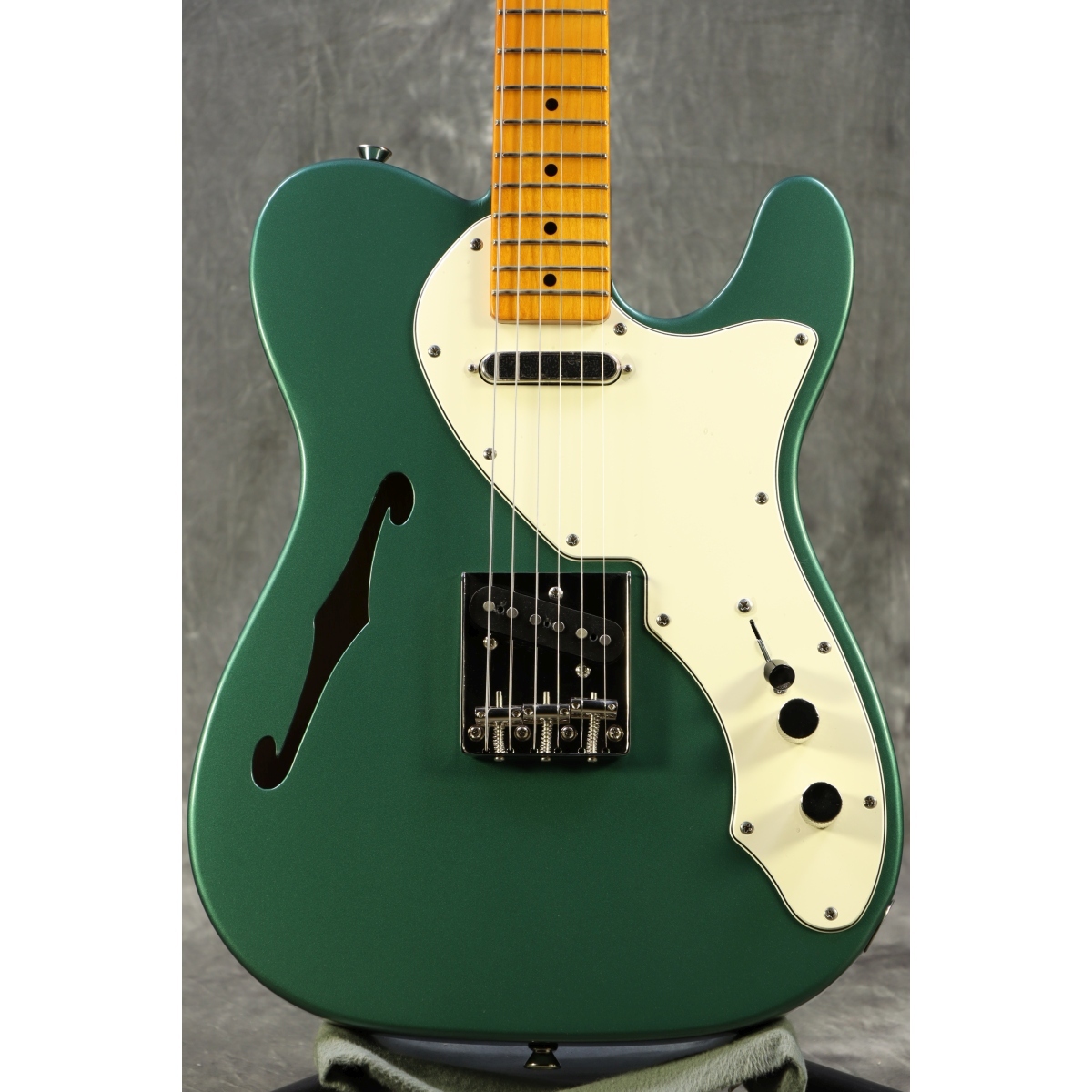 Squier by Fender FSR Classic Vibe 60s Telecaster Thinline Maple Fingerboard  Parchment Pickguard Sherwood Green スクワ（新品/送料無料）【楽器検索デジマート】