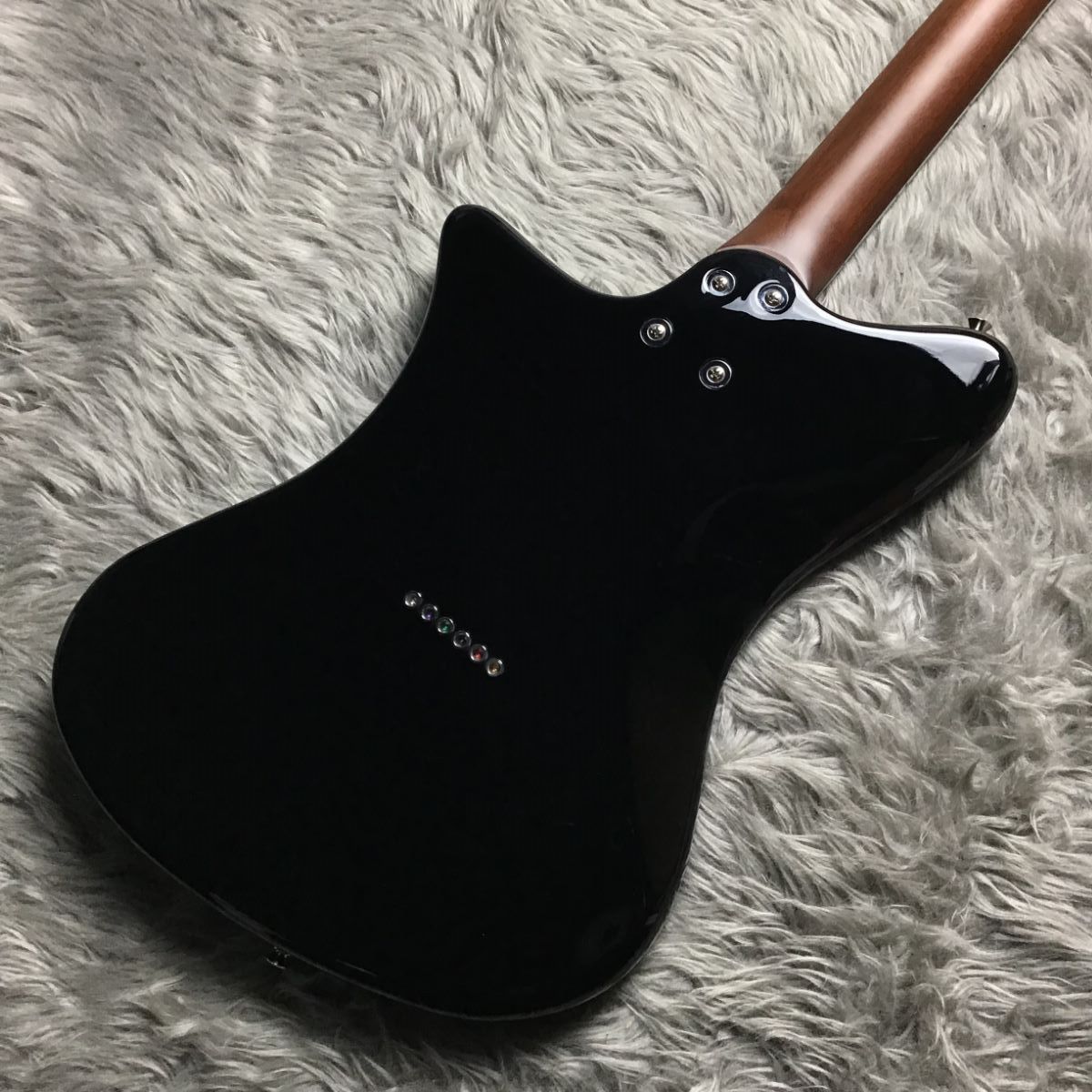 RYOGA SKATER Black エレキギター ハムバッカー ベイクド