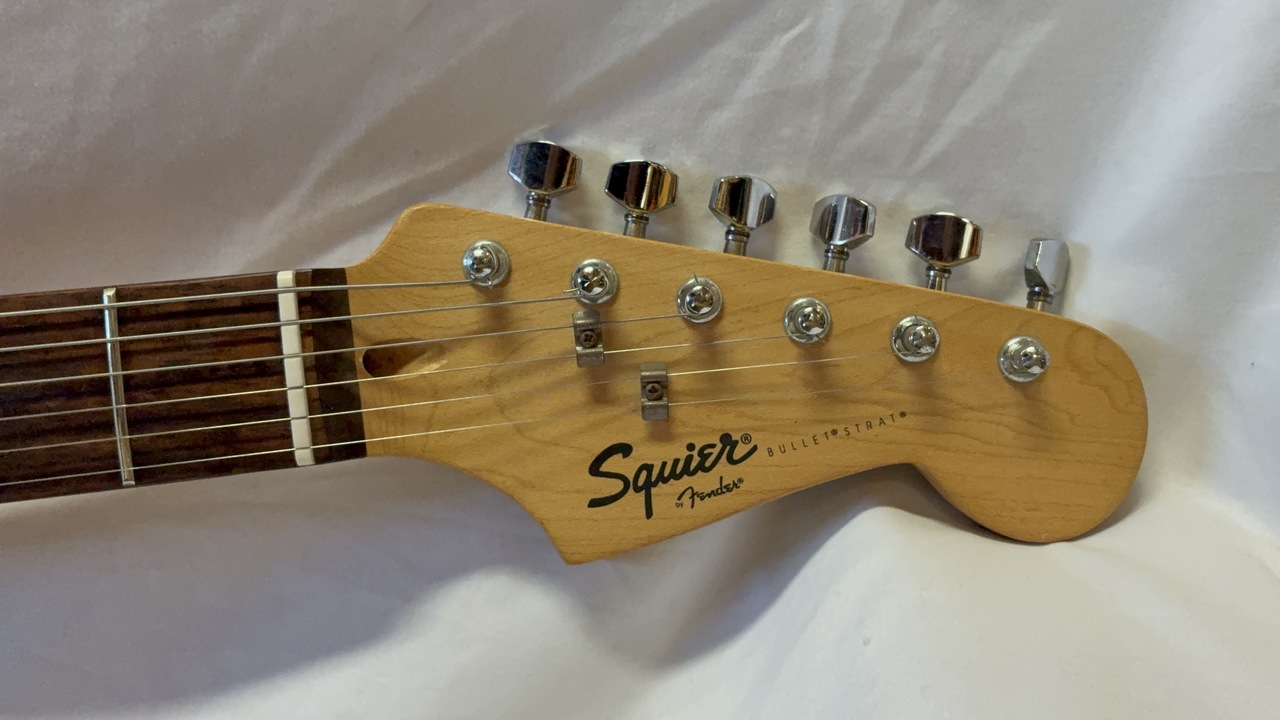 SQUIER by Fender BULLET STRAT 弦新品 ソフトケース 51dVk1caD4L._UF894,1000_QL80_.jpg