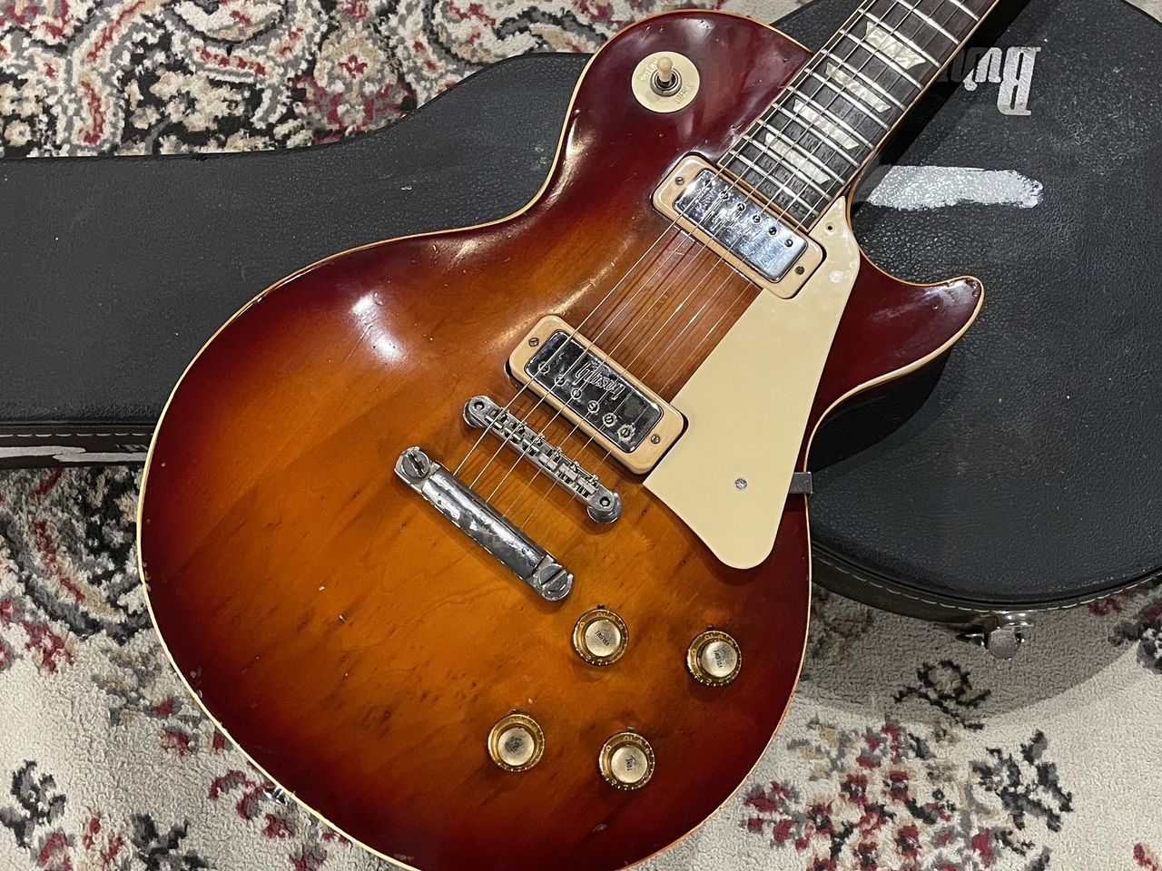 Gibson Les Paul Deluxe -Cherry Sunburst w/ Embossed P.U.