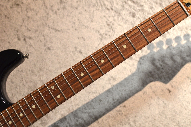 Fender Player Stratocaster Pau Ferro Fingerboard ～Black