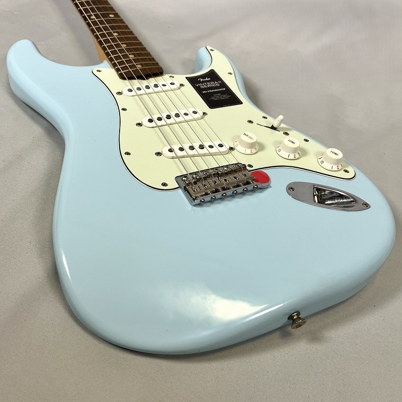 Fender Limited Edition Vintera® II Road Worn® '60s Stratocaster