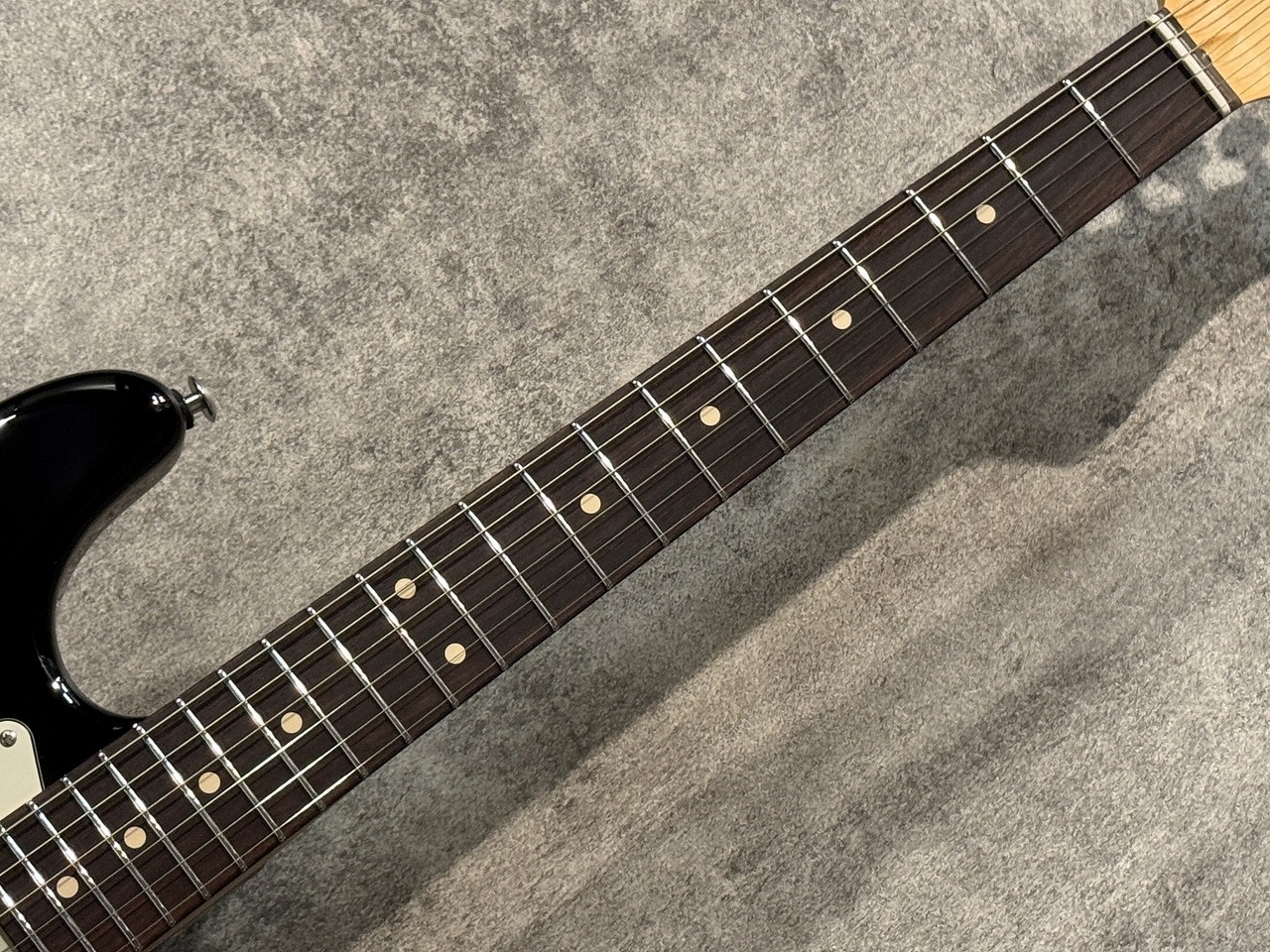 Suhr Classic S Black【3.6kg】（新品/送料無料）【楽器検索デジマート】