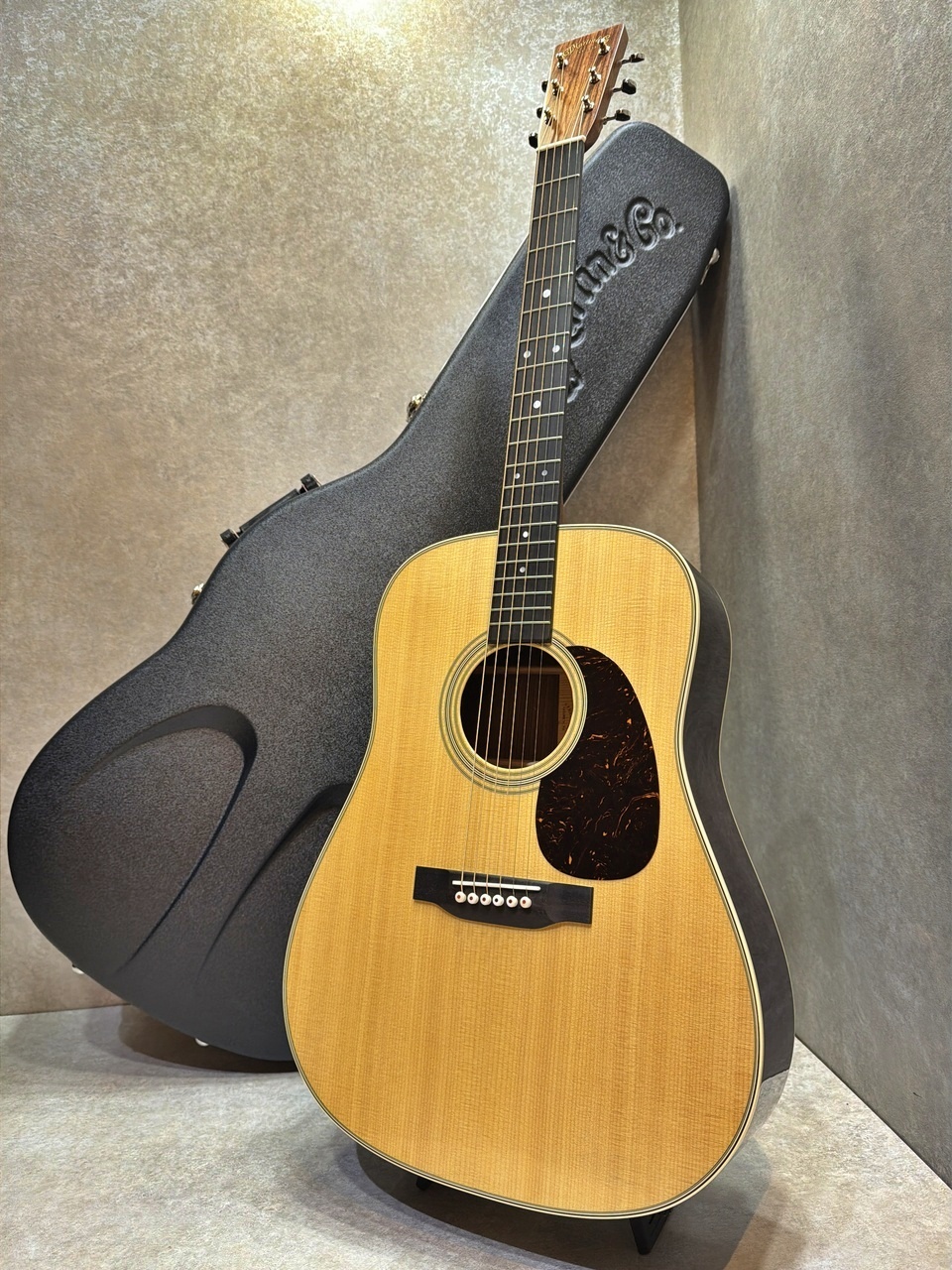 Martin 【試奏動画あり】D-28 Standard #2997287【材の表情と鳴りが