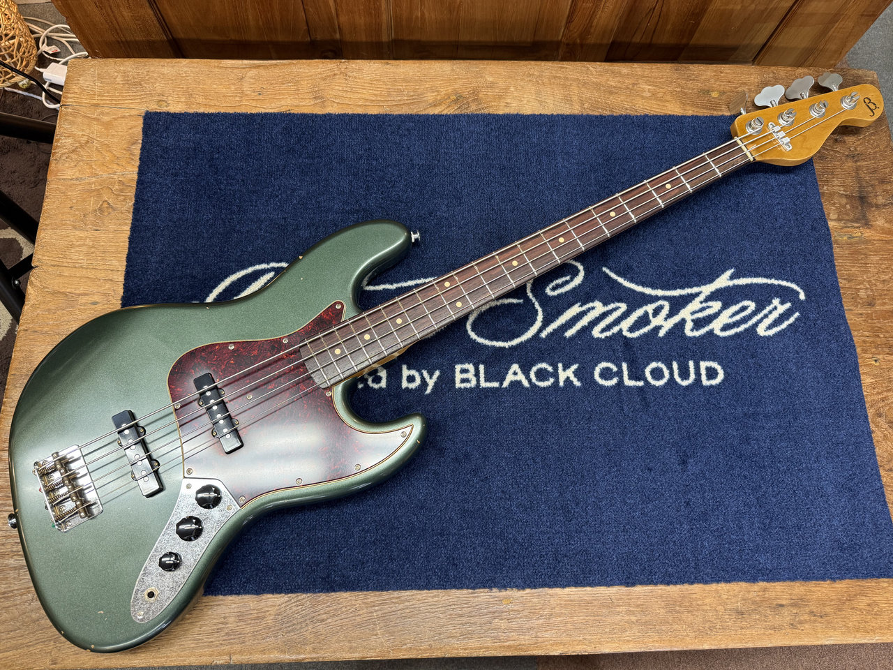 Black Smoker TM BETA J4 /Sherwood Green Metallic（新品） サウンド